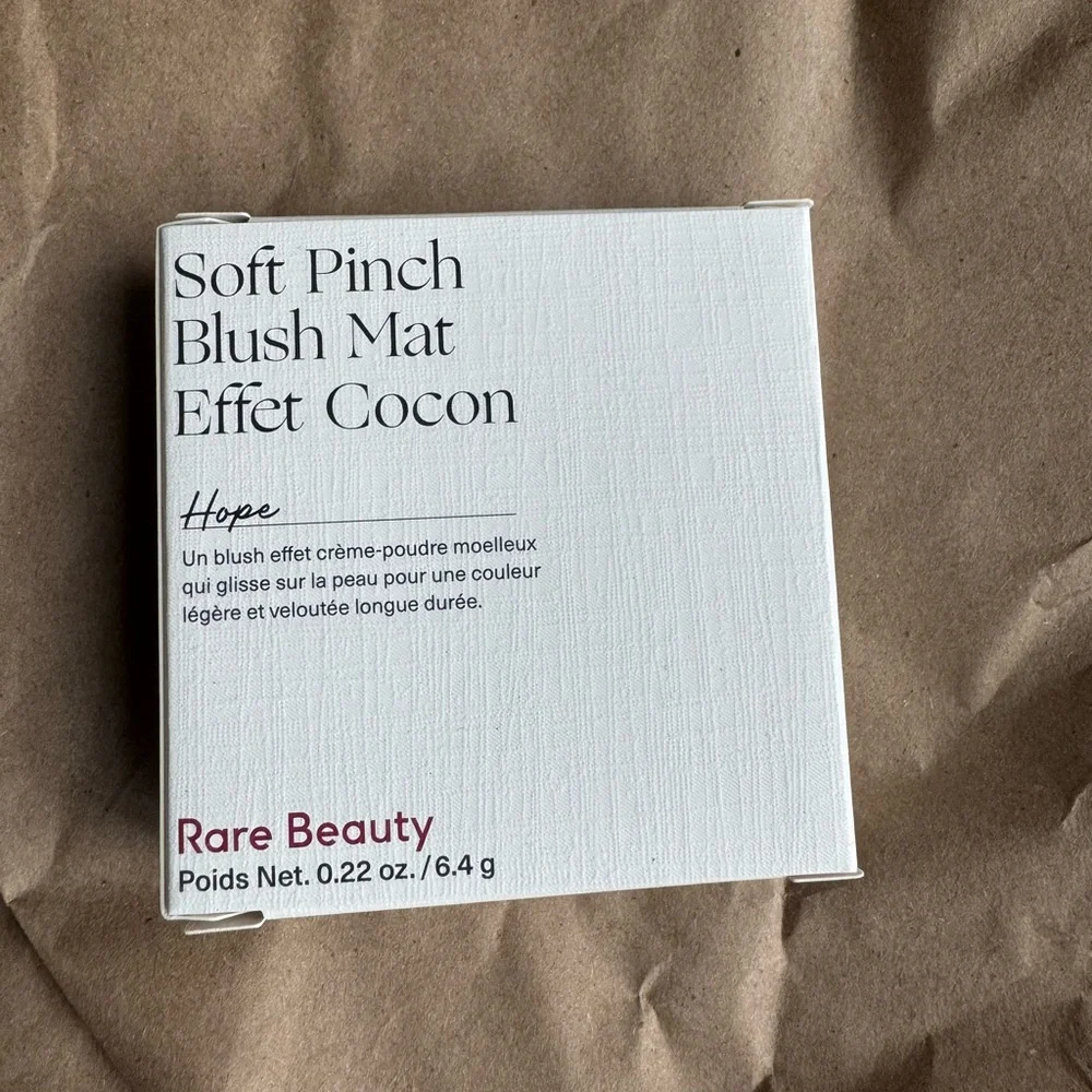 NWT Rare Beauty Soft Pinch Matte Bouncy Blush Hope – nude mauve
